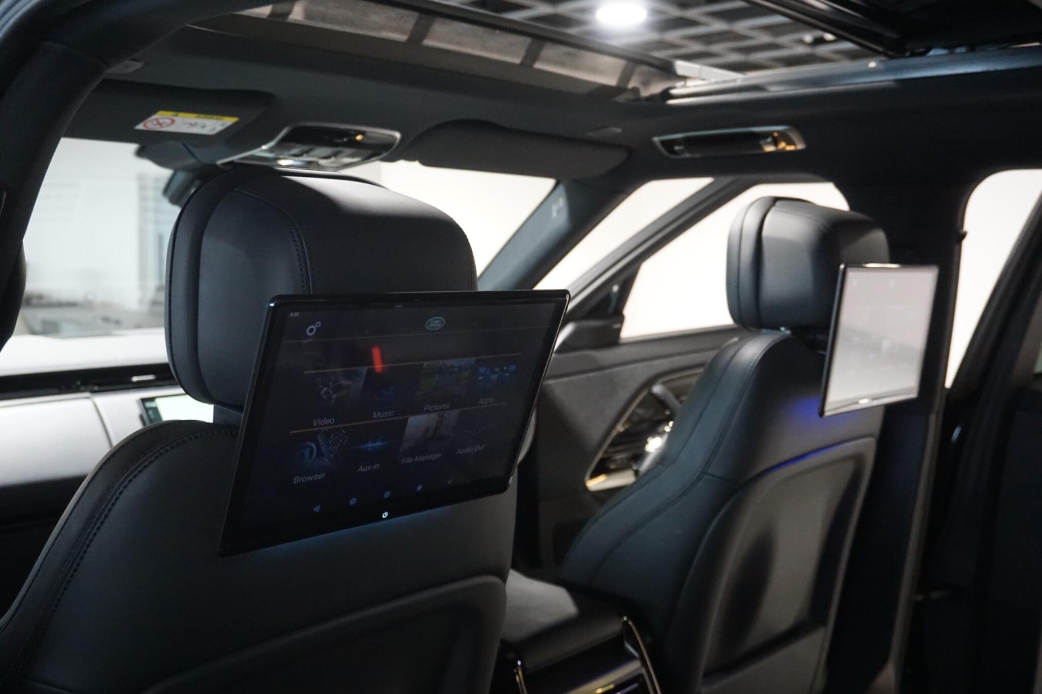 Land Rover Range Rover Sport 3.0 D300 MHEV Dynamic SE SUV 5dr Diesel Auto 4WD Euro 6 (s/s) (300 ps)